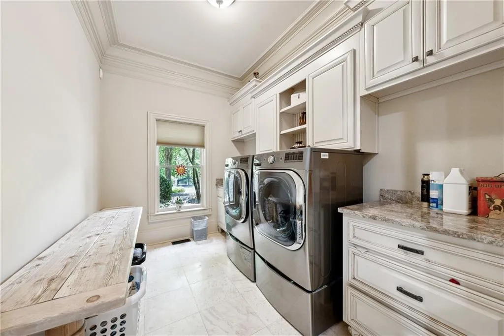 Alpharetta, Georgia 30004, United States, 6 Bedrooms Bedrooms, ,9 BathroomsBathrooms,Residential,Active,125431