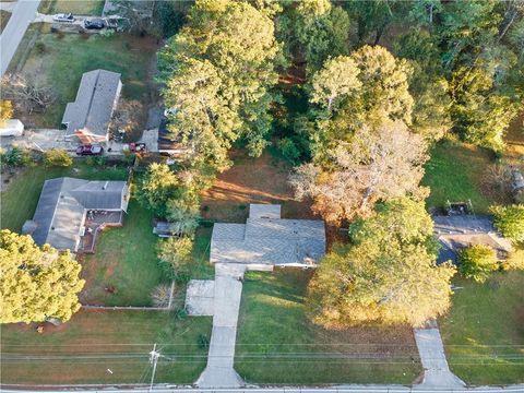 A home in Powder Springs