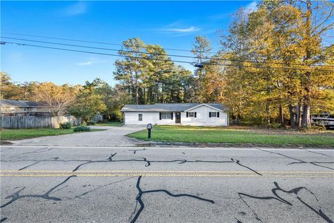 A home in Powder Springs