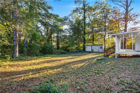 A home in Powder Springs