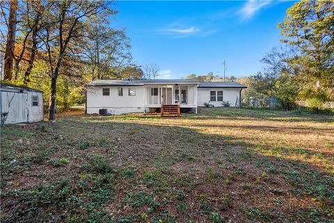 A home in Powder Springs