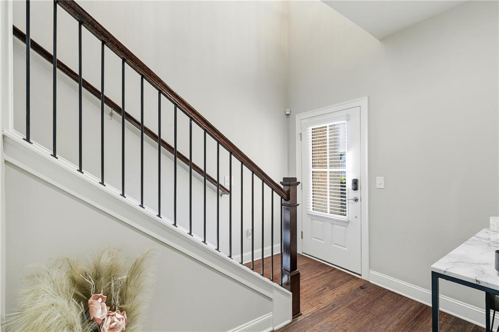 1030 Rivermont Alley