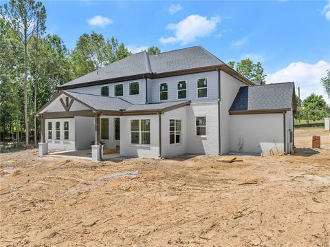 A home in Dacula