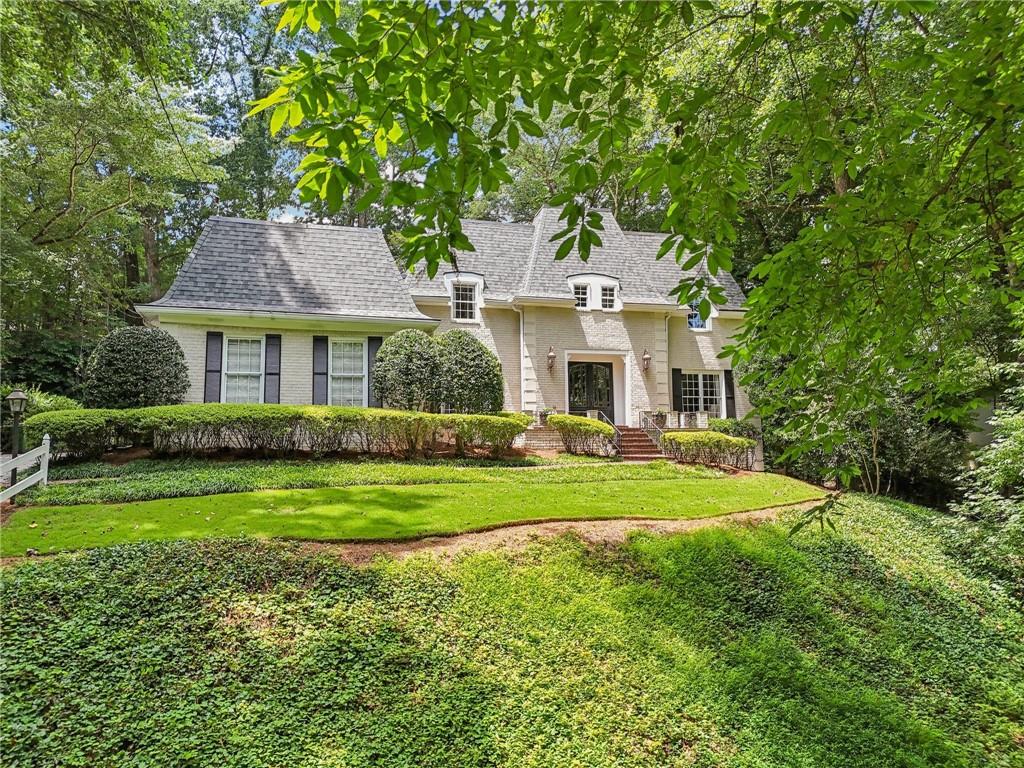 1382 W Wesley Road NW