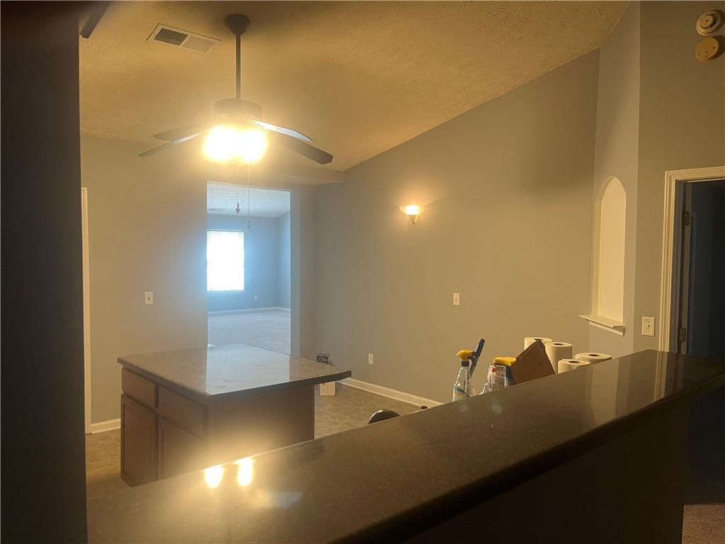 8236 Eastshore Drive, Union City, Georgia image 7