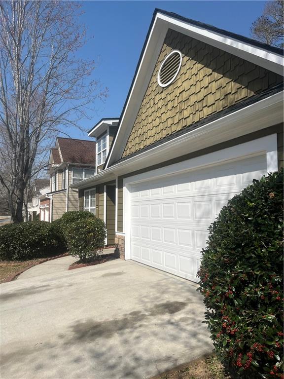 8236 Eastshore Drive, Union City, Georgia image 2