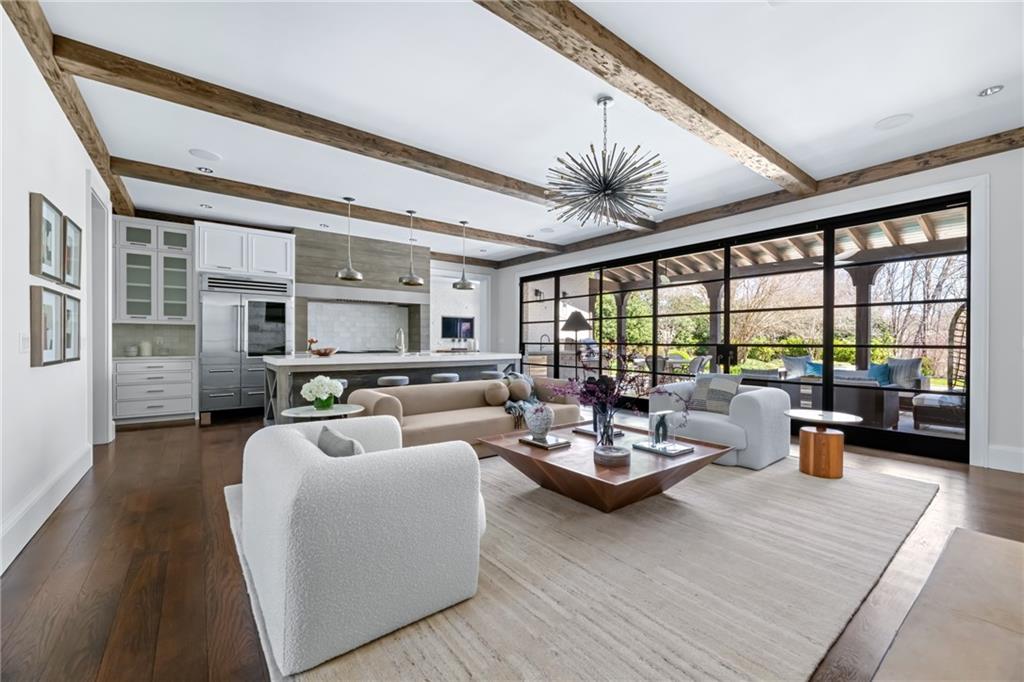 5495 Mount Vernon Parkway