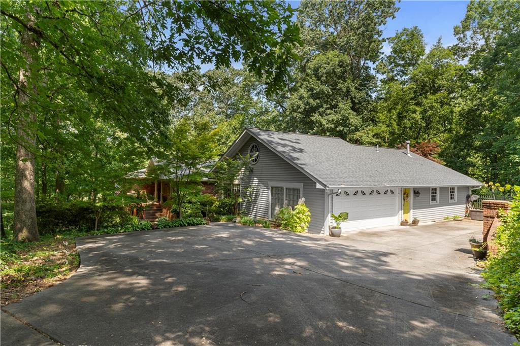 3755 Ashwood Drive SE