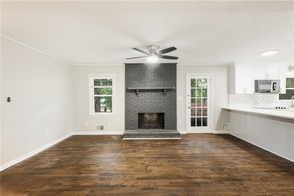 1019 Crestwood Lane