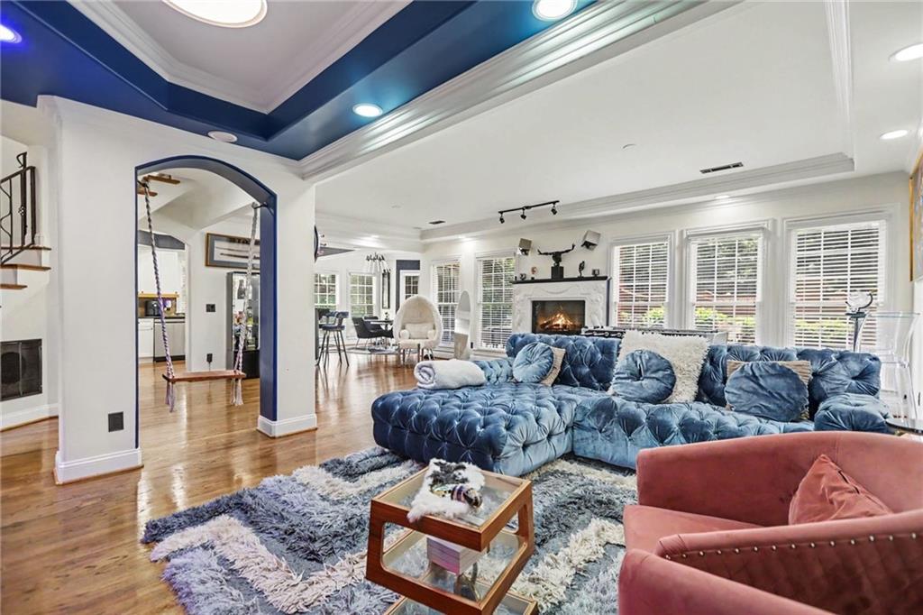6375 Glenridge Drive