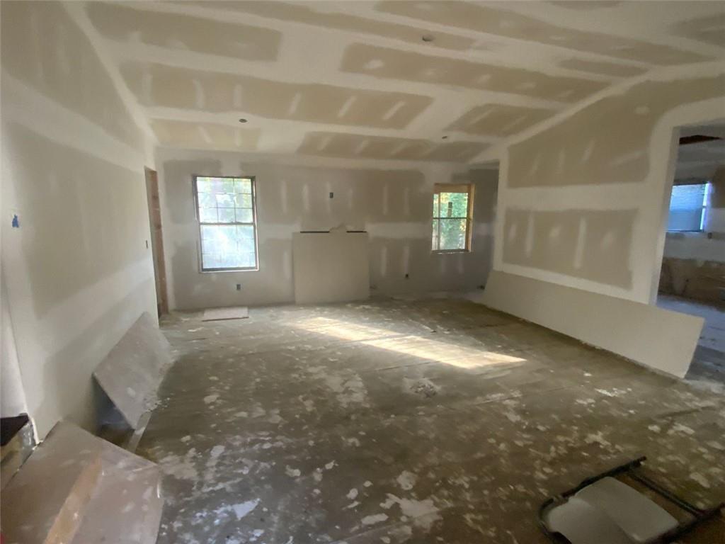 4865 SURREY Drive