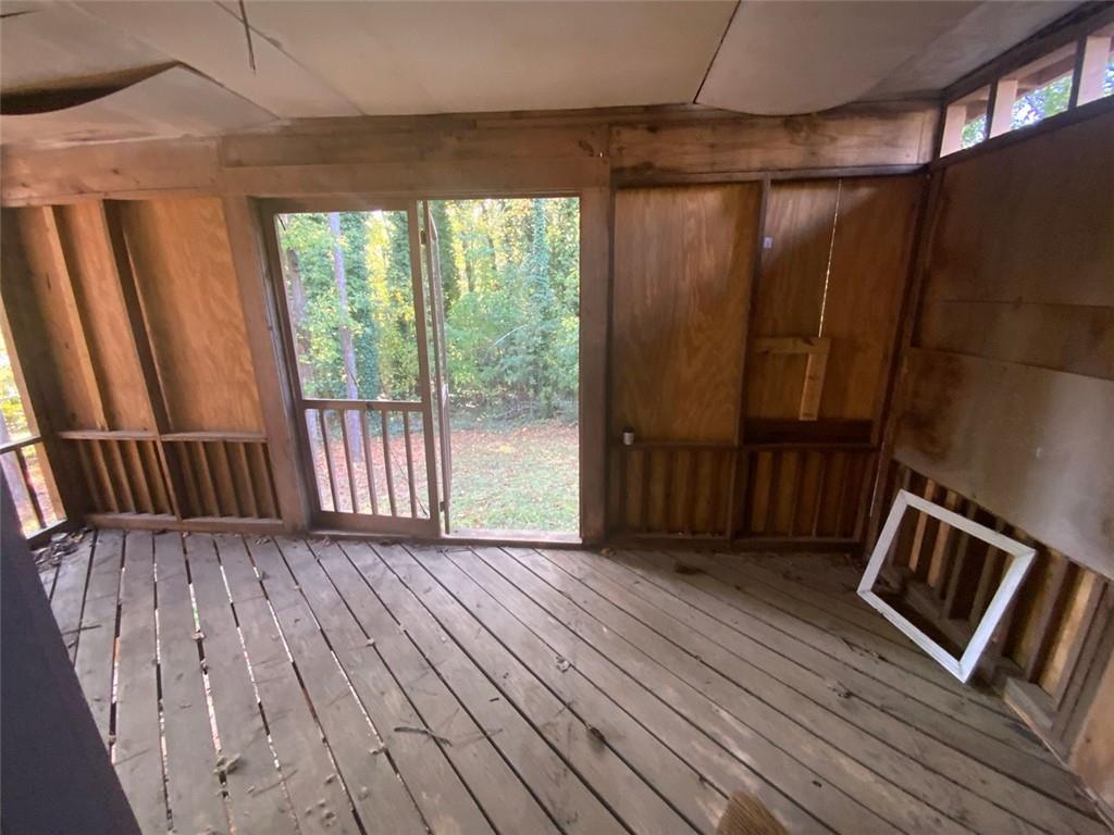 4865 Surrey Drive, Roswell, Georgia image 9