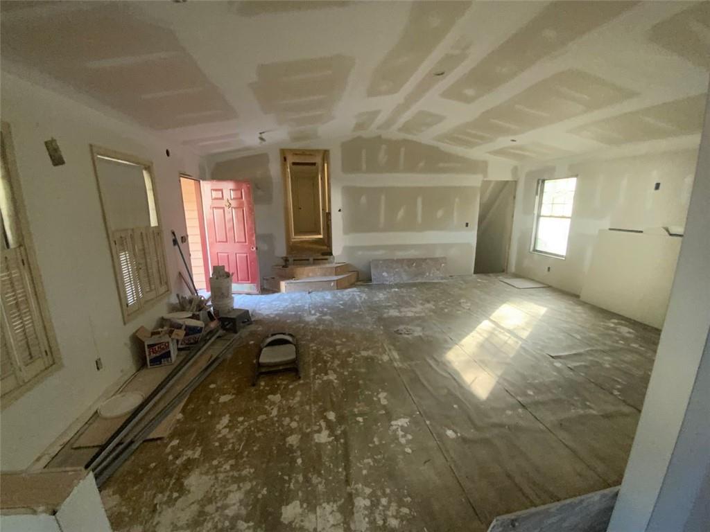 4865 Surrey Drive, Roswell, Georgia image 6
