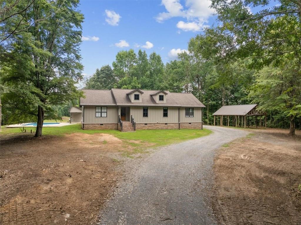 1358 Reeves Station Road SW