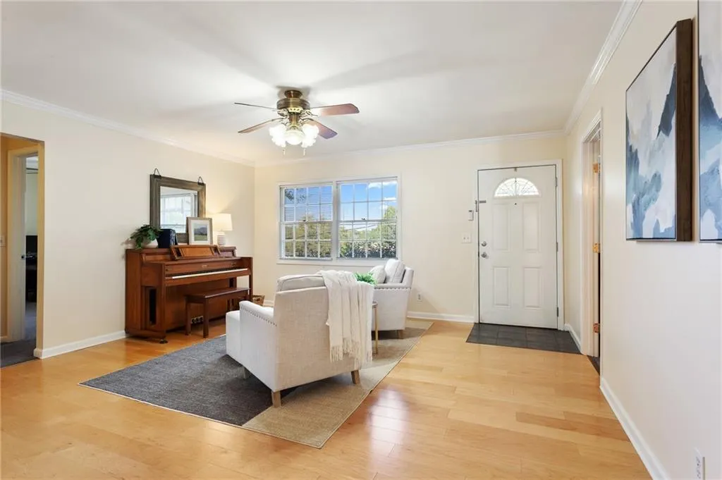 Smyrna, Georgia 30080, United States, 3 Bedrooms Bedrooms, ,3 BathroomsBathrooms,Residential,Pending,38561