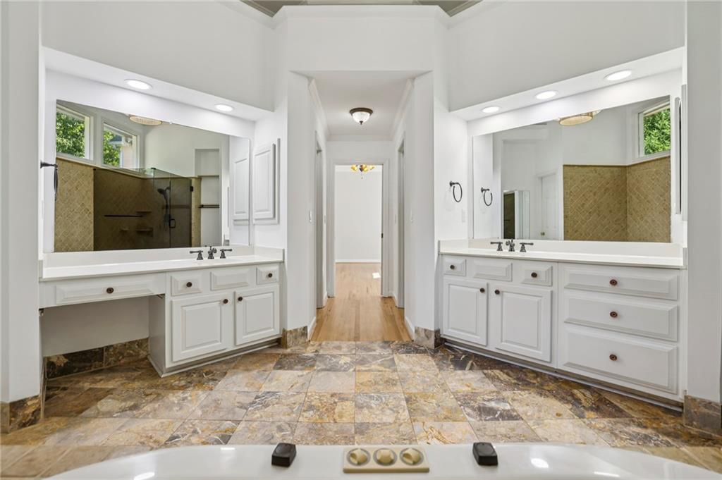 Ashford Manor - Residential