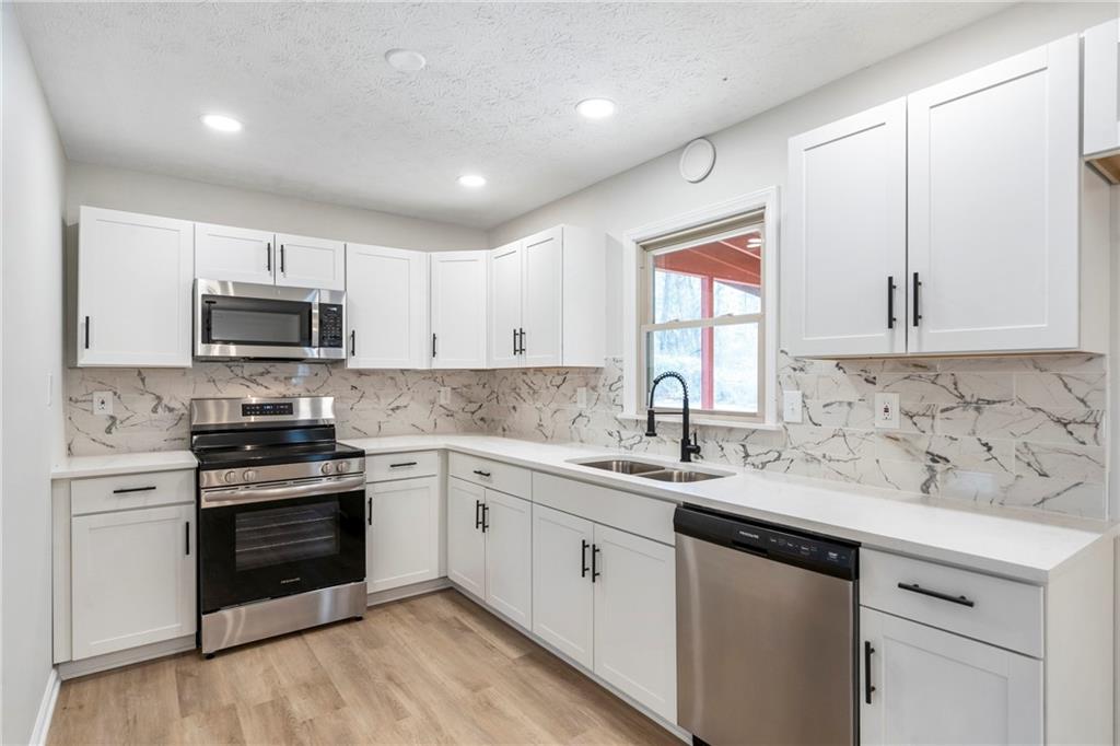 7562 Asbury Manor Drive