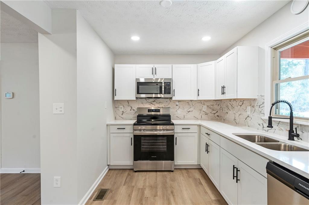 7562 Asbury Manor Drive