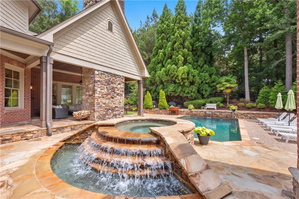 13942 Tree Loft Road