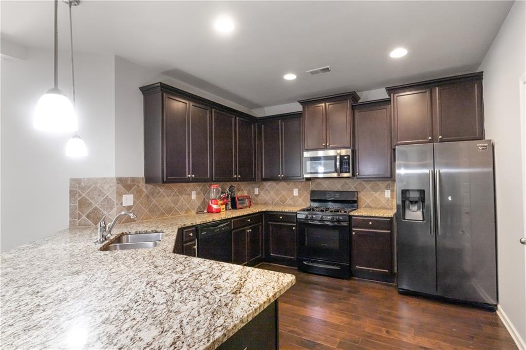 318 Emporia Loop, Mcdonough, Georgia image 4