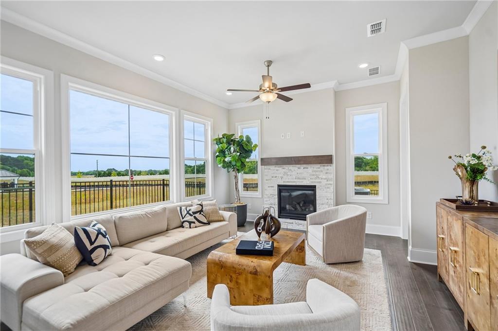 653 Beechwood Way