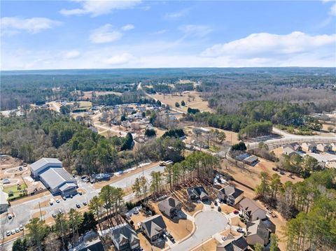 A home in Dacula