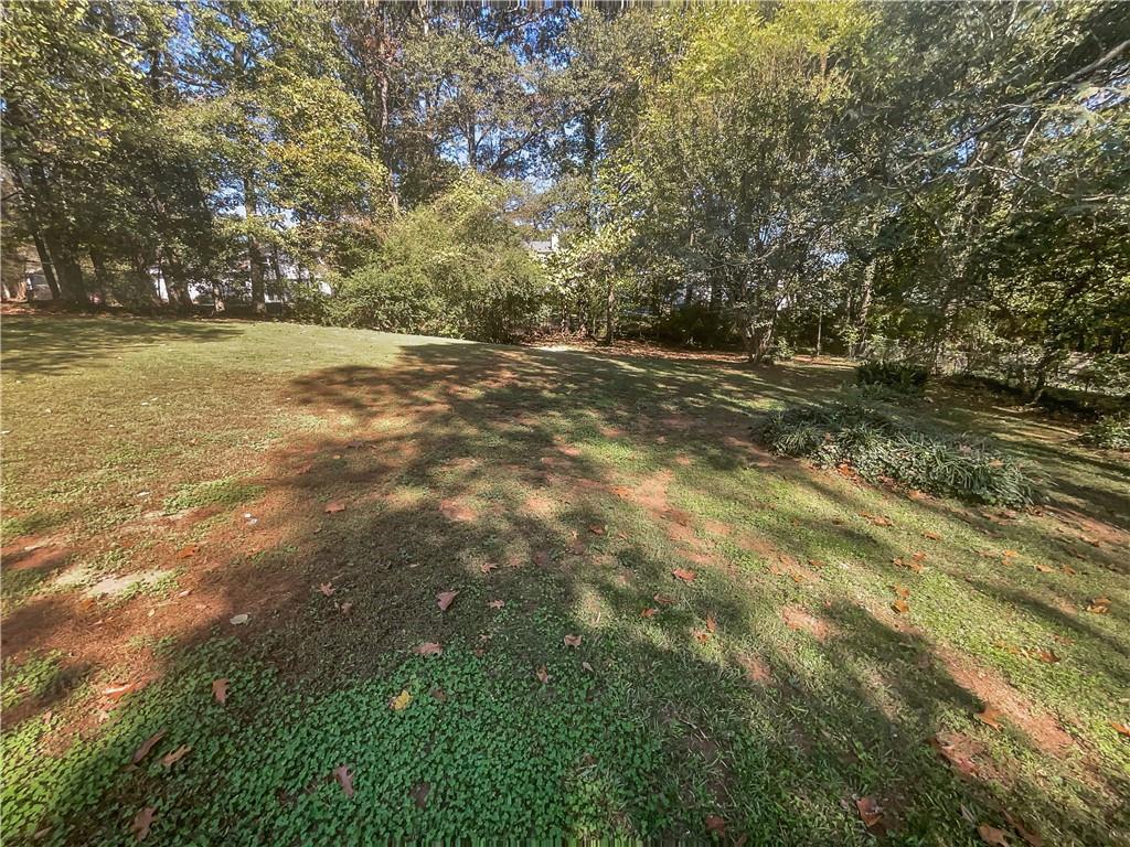 884 E Riverbend Drive, Lilburn, Georgia image 31