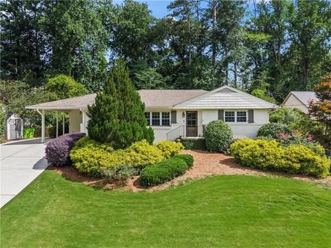 Homes For Sale - 500 Carolwood Lane<br/> Atlanta, GA 30342