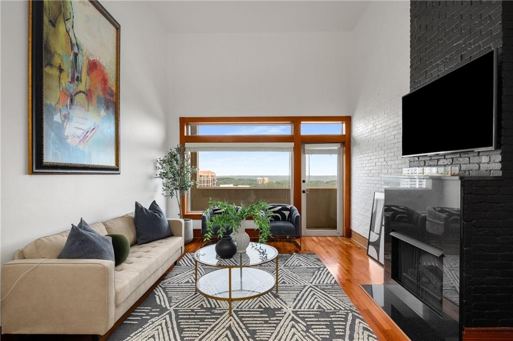 3334 Peachtree Road NE 1707