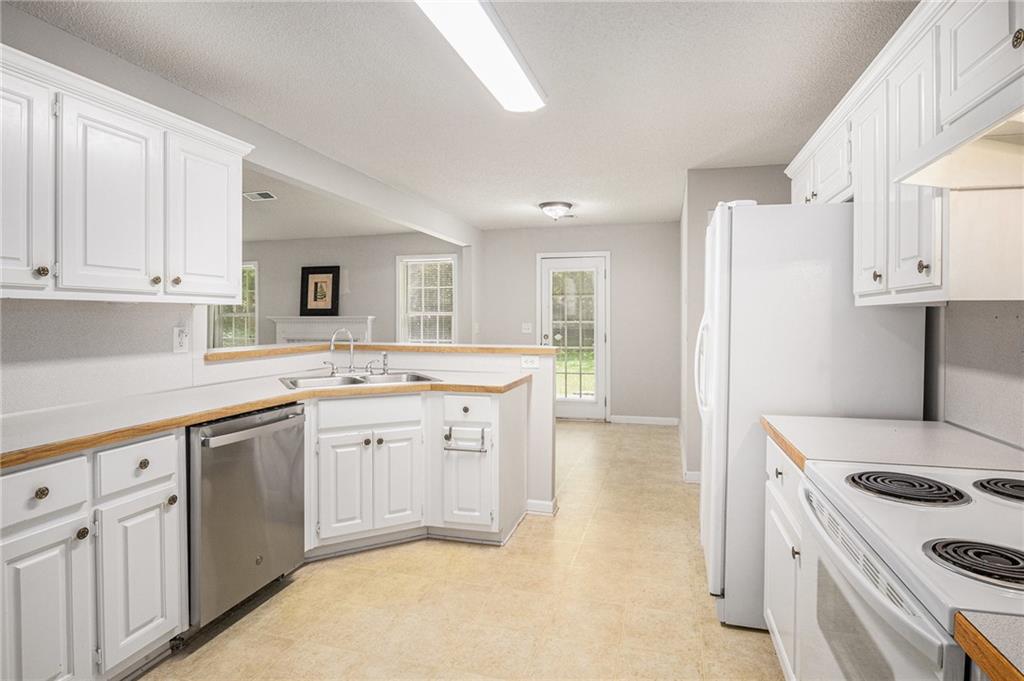 1630 White Oak Drive, Winder, Georgia image 12