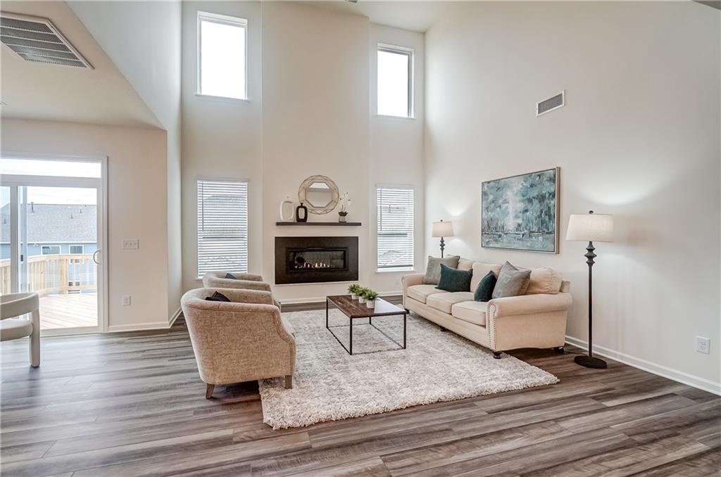7028 Manchester Drive, Flowery Branch, Georgia image 7