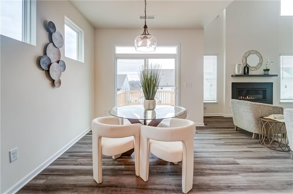 7028 Manchester Drive, Flowery Branch, Georgia image 19