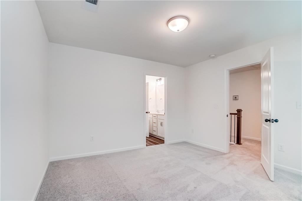 7028 Manchester Drive, Flowery Branch, Georgia image 24