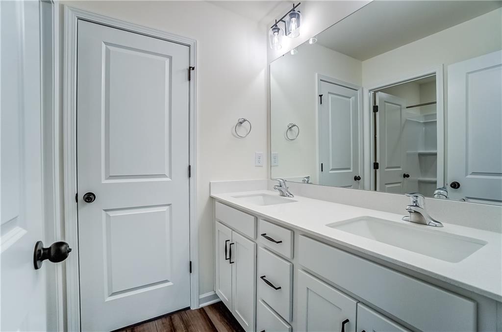 7028 Manchester Drive, Flowery Branch, Georgia image 47