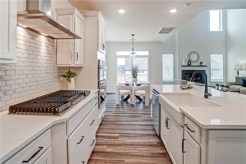 7028 Manchester Drive, Flowery Branch, Georgia image 18