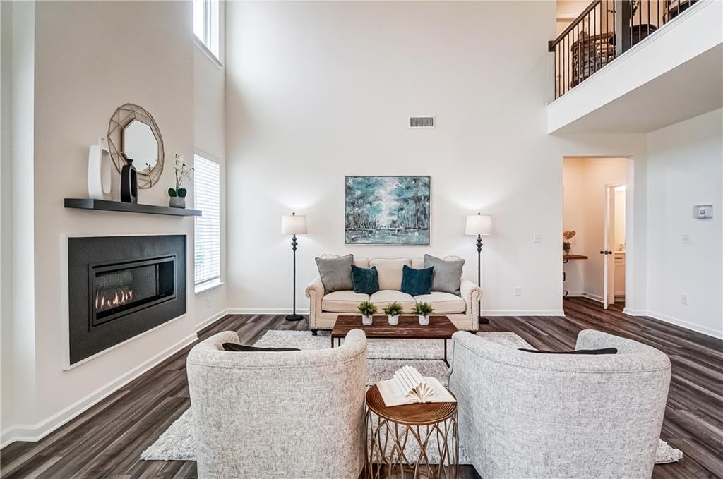 7028 Manchester Drive, Flowery Branch, Georgia image 10
