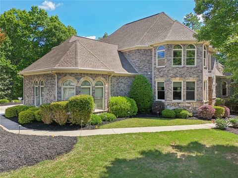 Homes For Sale - 4162 Cumberland Point Drive<br/> Hall County, Gainesville, GA 30504