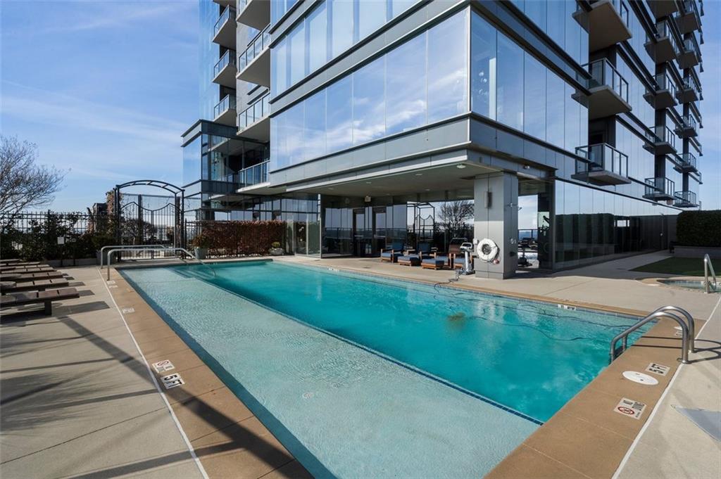 Ritz Carlton Residences - Residential