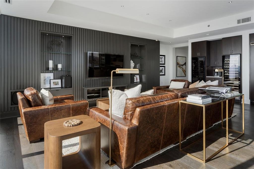 Ritz Carlton Residences - Residential