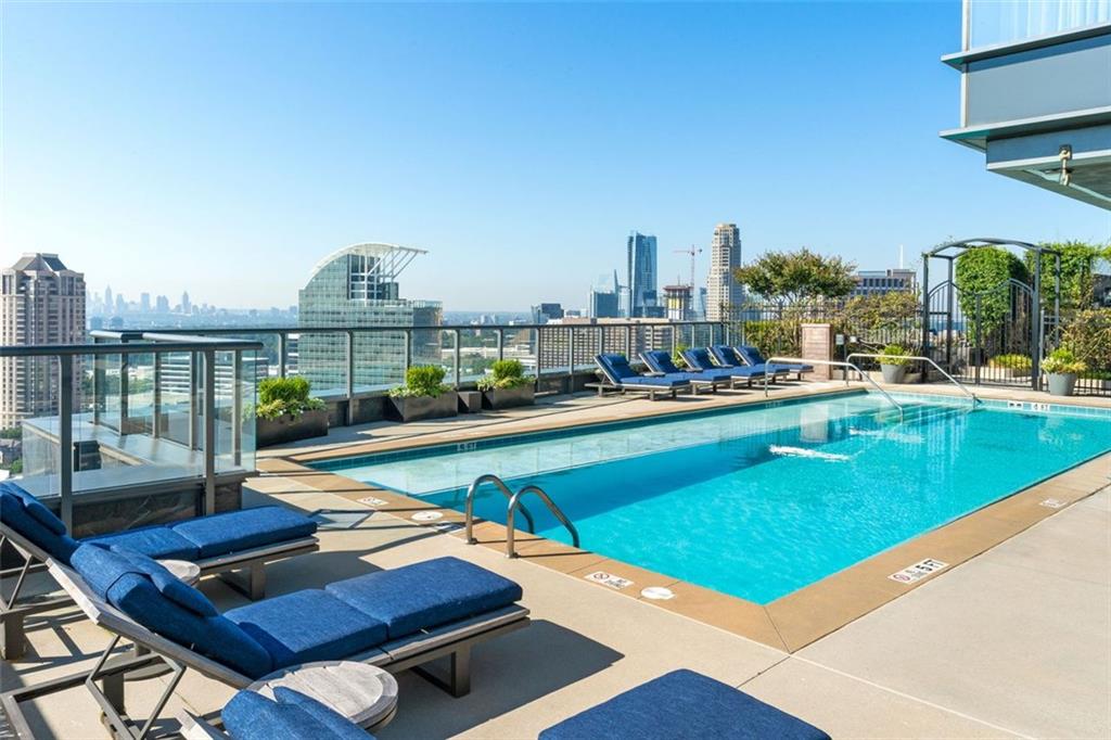 Ritz Carlton Residences - Residential