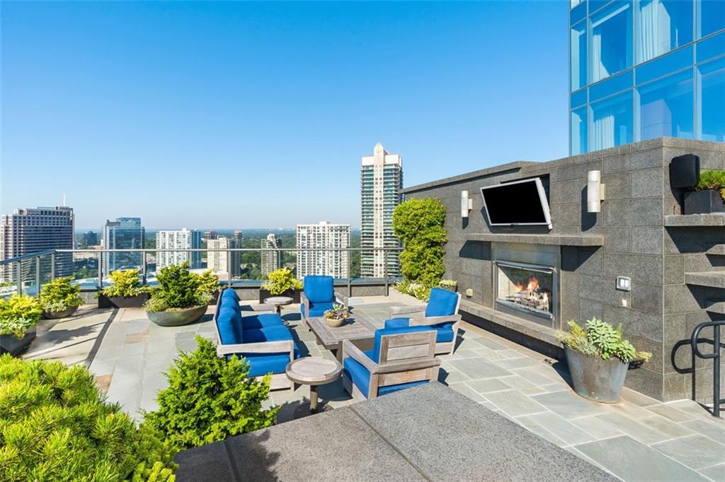 Ritz Carlton Residences - Residential