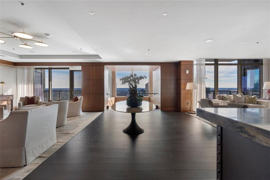 Ritz Carlton Residences - Residential