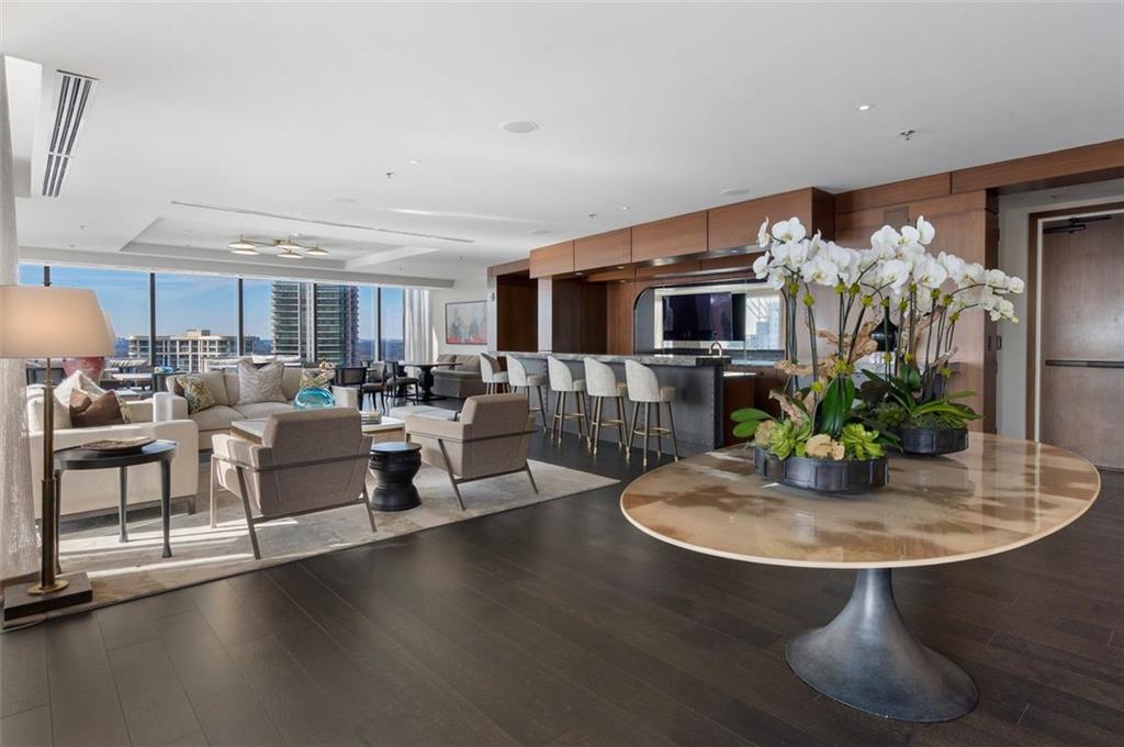 Ritz Carlton Residences - Residential