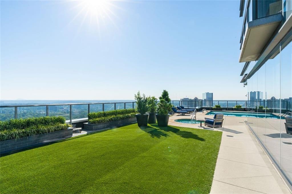 Ritz Carlton Residences - Residential