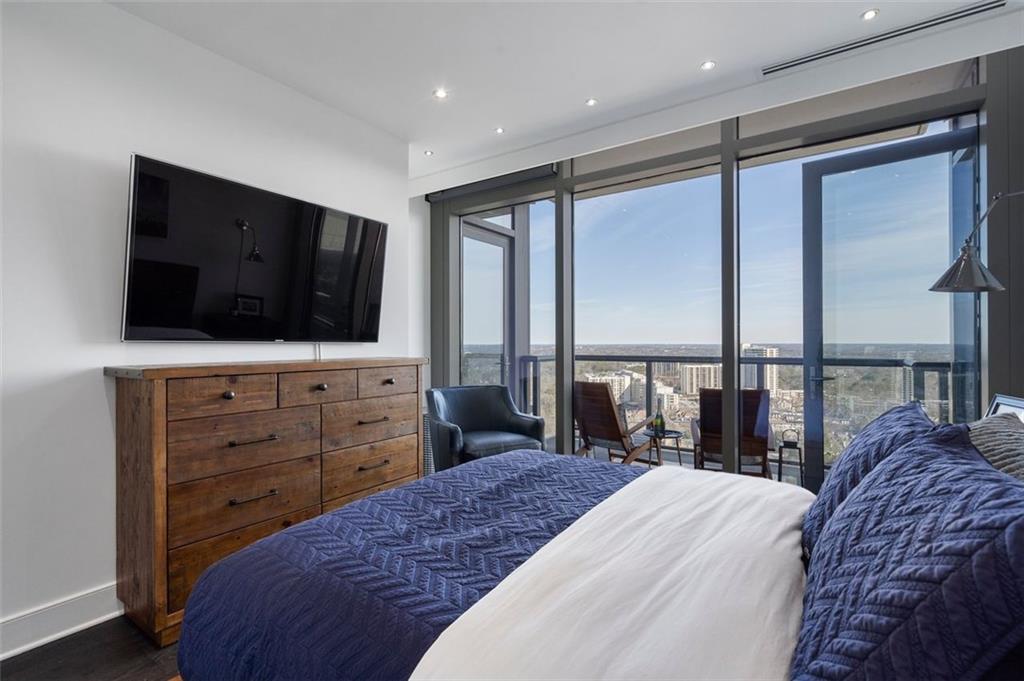 Ritz Carlton Residences - Residential