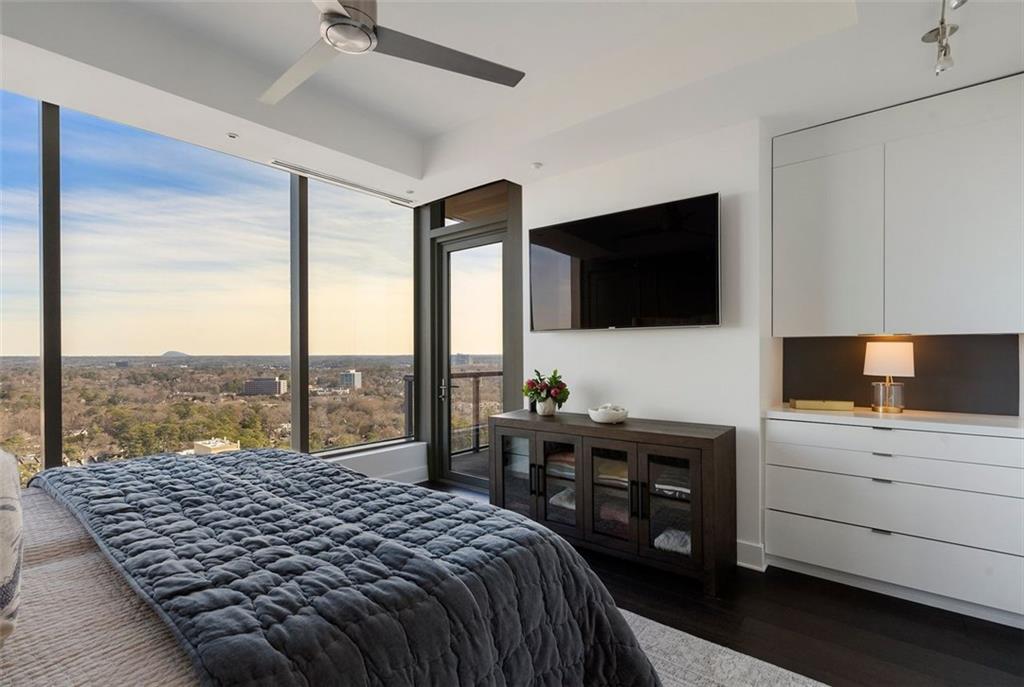 Ritz Carlton Residences - Residential