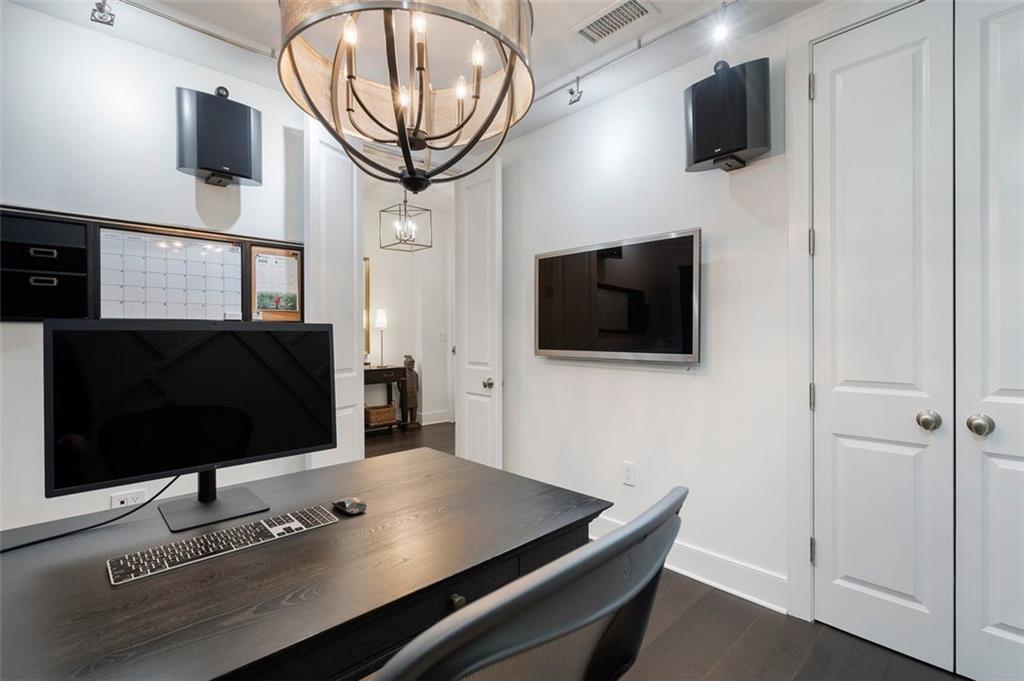 Ritz Carlton Residences - Residential