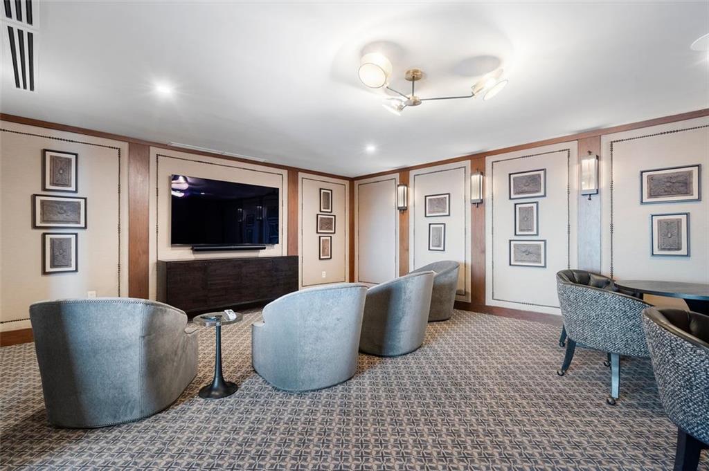 Ritz Carlton Residences - Residential