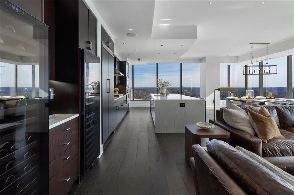 Ritz Carlton Residences - Residential