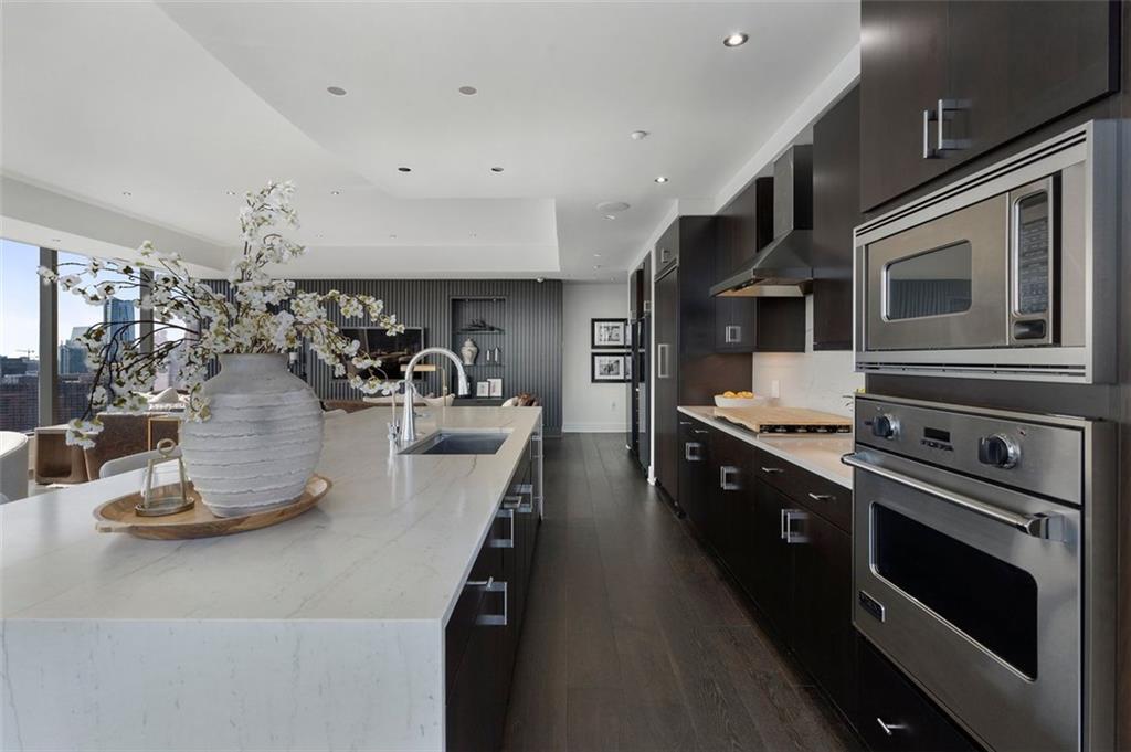 Ritz Carlton Residences - Residential